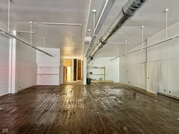 105 W Main Cross ST, Edinburgh, IN 46124
