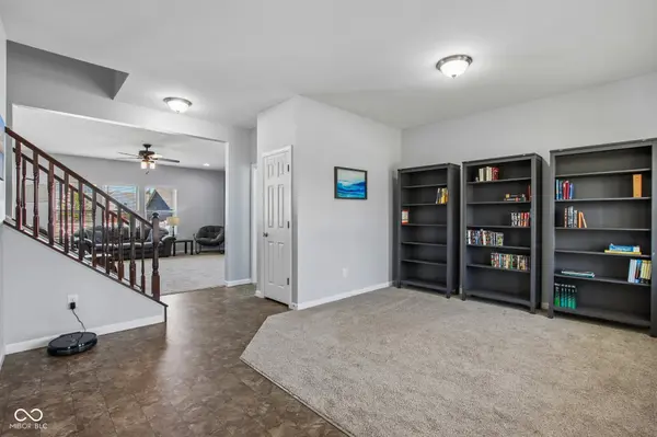 659 Springdale LN, Greenfield, IN 46140