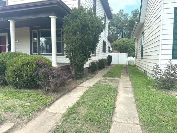 210 E 7th ST, Rushville, IN 46173