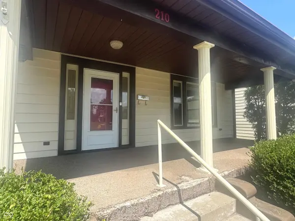 210 E 7th ST, Rushville, IN 46173