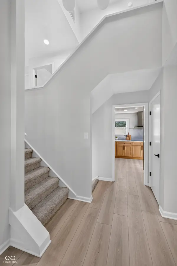 1115 Indianpipe LN, Zionsville, IN 46077