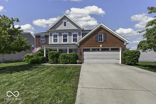 2570 Falcon DR, Greenwood, IN 46143