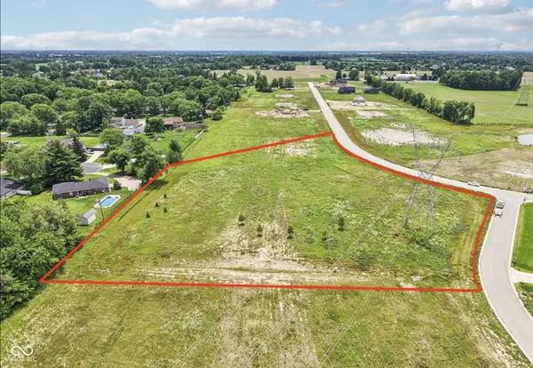 2639 S Kings WAY, New Palestine, IN 46163
