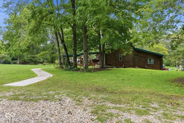 214 Crenshaw DR, Saint Paul, IN 47272