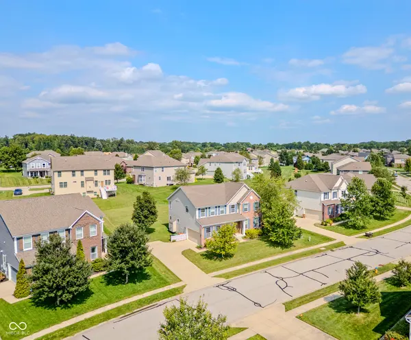 7048 Stoney Ridge DR, Columbus, IN 47201