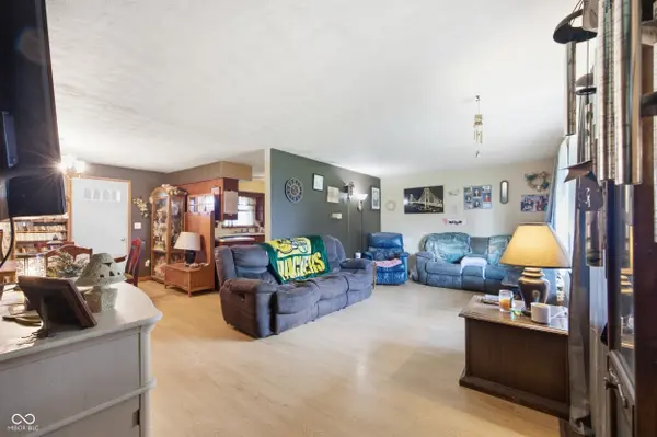 1040 Radio LN, New Castle, IN 47362