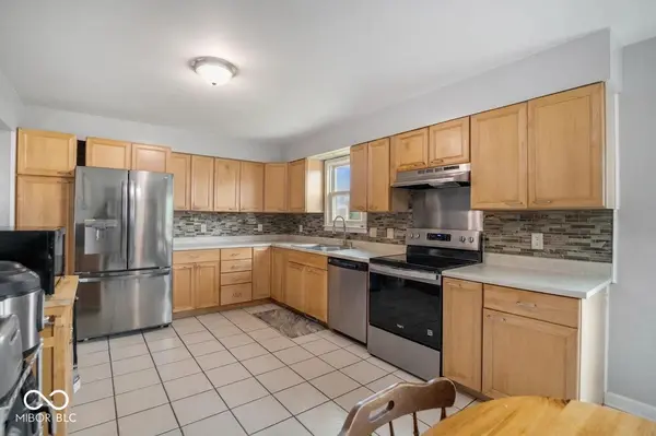 1709 W Woodmont DR, Muncie, IN 47304