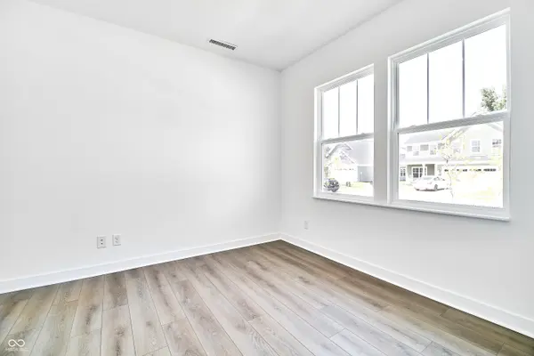 408 Eisenhower ST, Fortville, IN 46040