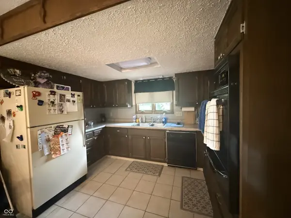 836 W County Line RD, Indianapolis, IN 46217