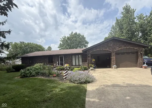 836 W County Line RD, Indianapolis, IN 46217