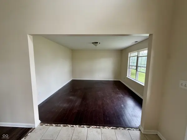 12072 Raiders BLVD, Fishers, IN 46037