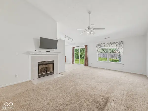 1266 Auburn DR, Brownsburg, IN 46112