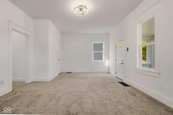 1121 Lafayette AVE, Columbus, IN 47201