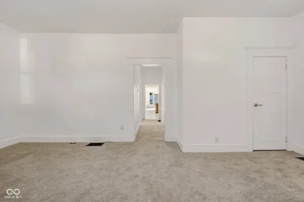 1121 Lafayette AVE, Columbus, IN 47201