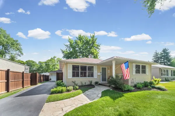 3102 Swallow LN, Rolling Meadows, IL 60008