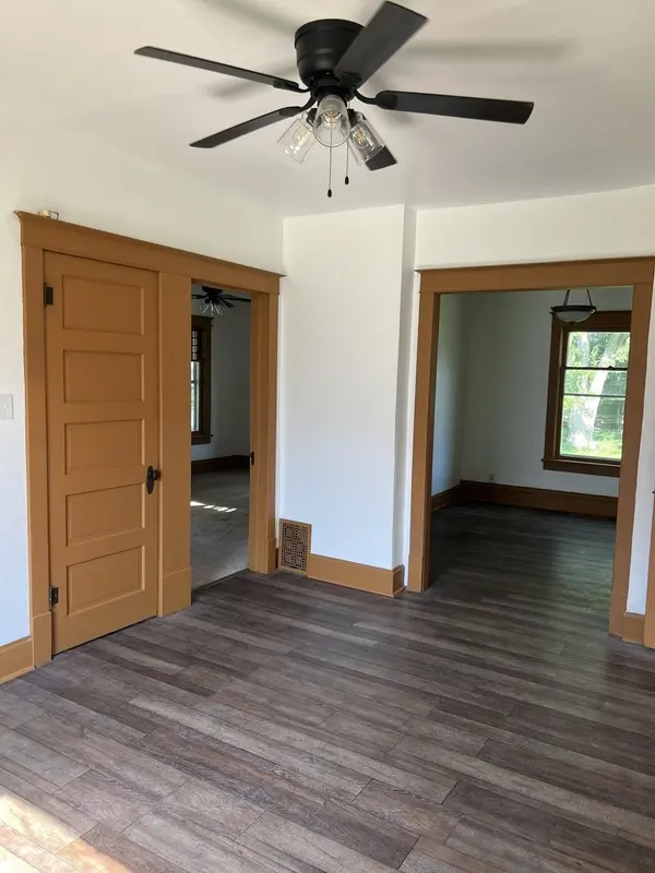 107 W Palmer ST, Thawville, IL 60968
