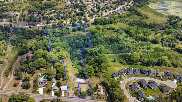 3032 Labore RD, Little Canada, MN 55109