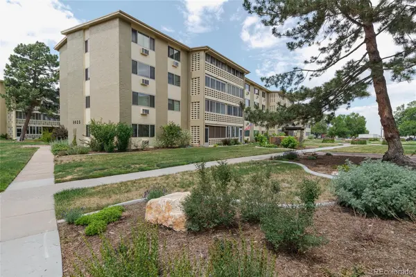9625 E Center AVE #8A, Denver, CO 80247