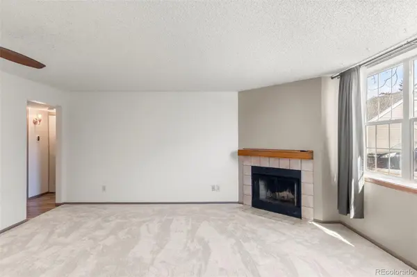 5702 W Asbury PL #102, Lakewood, CO 80227