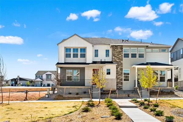 8741 Whiteclover ST, Littleton, CO 80125
