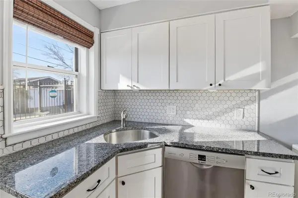 2823 Jasmine ST, Denver, CO 80207