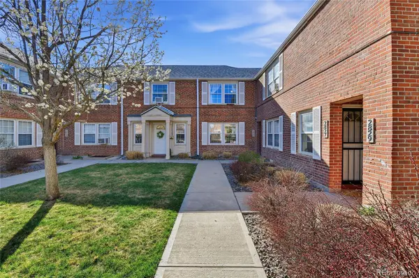 2823 Jasmine ST, Denver, CO 80207
