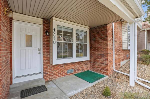 4665 S Dillon CT #B, Aurora, CO 80015