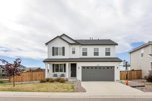 919 N Undergrove WAY, Aurora, CO 80018