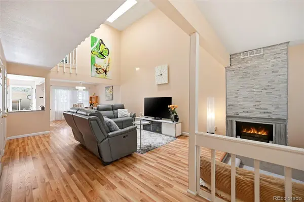 2858 S Vaughn WAY, Aurora, CO 80014