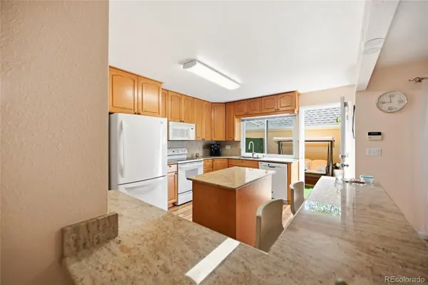 2858 S Vaughn WAY, Aurora, CO 80014