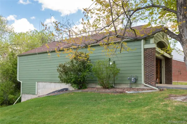 439 W Jamison CIR, Littleton, CO 80120