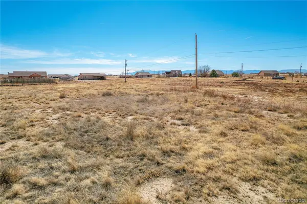 1464 E Gem DR, Pueblo, CO 81007