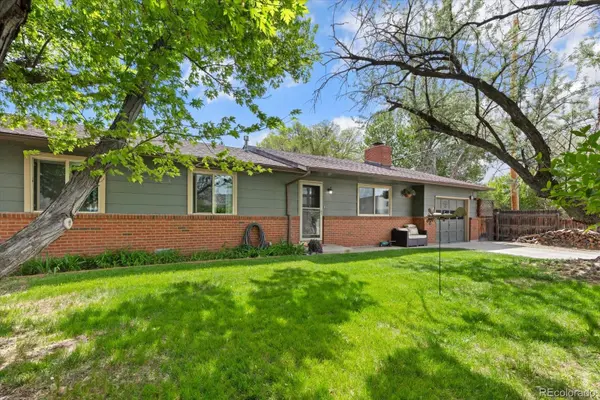 325 & 325 1/2 E 11th ST, Salida, CO 81201