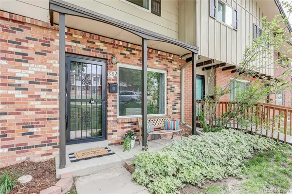 582 S Xenon CT, Lakewood, CO 80228
