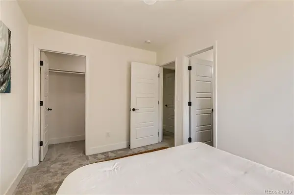 1702 S Naples ST, Aurora, CO 80017
