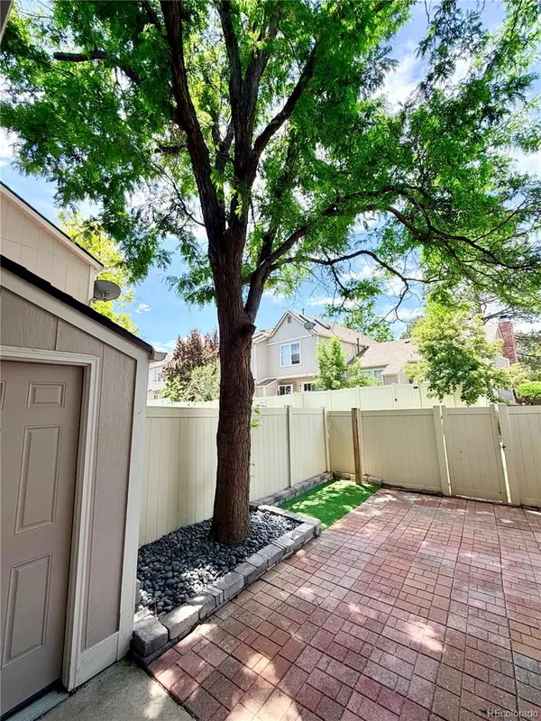 9709 W Chatfield AVE #E, Littleton, CO 80128