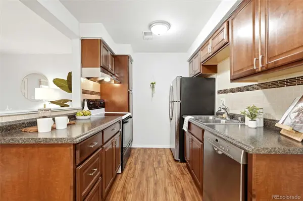 1496 S Pierson ST #106, Lakewood, CO 80232