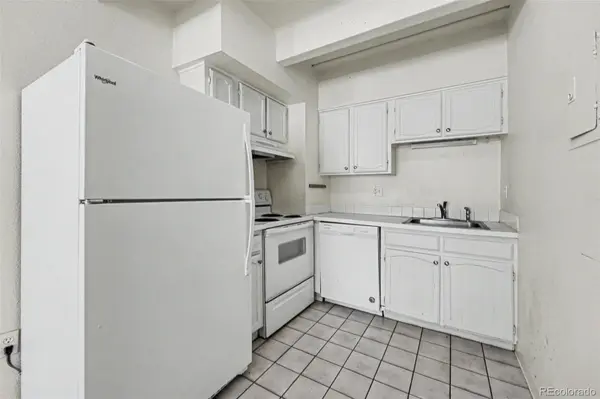 590 N Logan ST #206, Denver, CO 80203