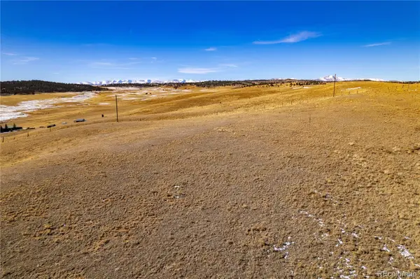 963 Rhyolite DR, Jefferson, CO 80456