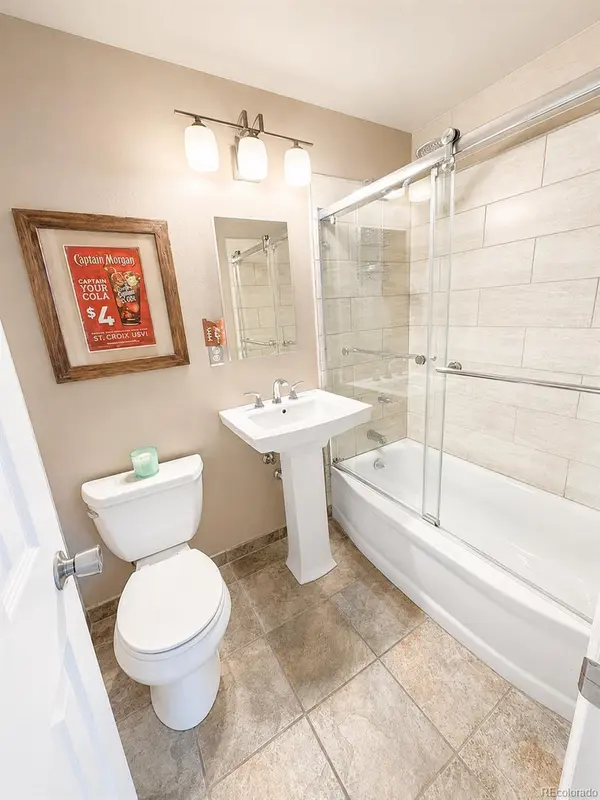 5416 S Lakeview ST, Littleton, CO 80120