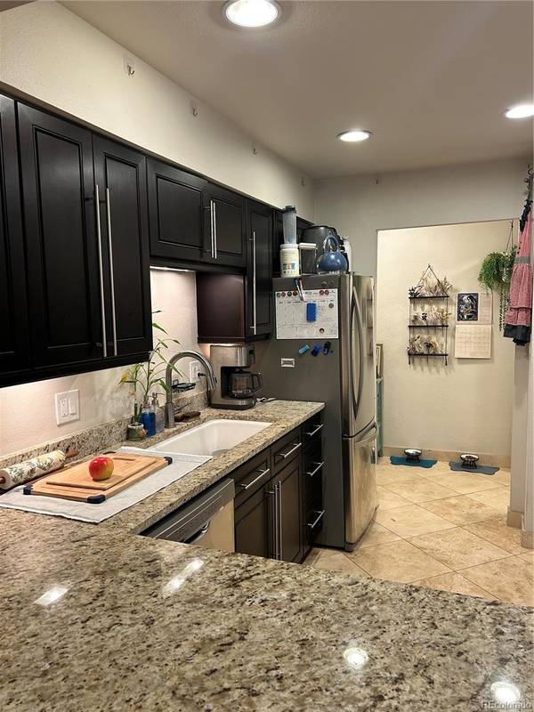 4250 S Olive ST #106, Denver, CO 80237