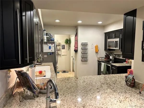 4250 S Olive ST #106, Denver, CO 80237