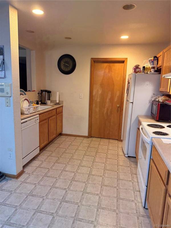 7924 S Kalispell WAY, Englewood, CO 80112