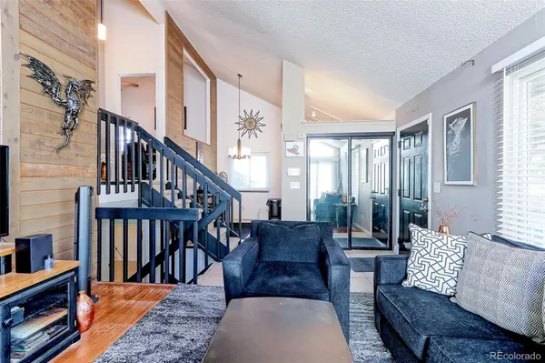 11941 E Cornell CIR, Aurora, CO 80014