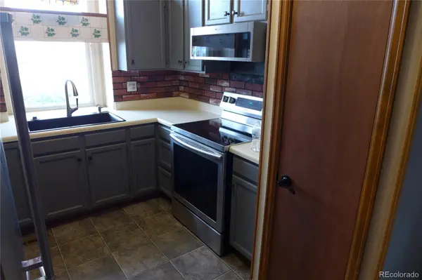4825 Eldon DR, Colorado Springs, CO 80916