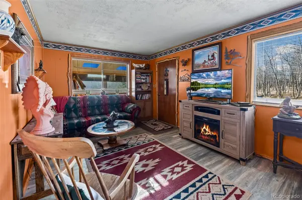 888 W Longbow DR, Jefferson, CO 80456
