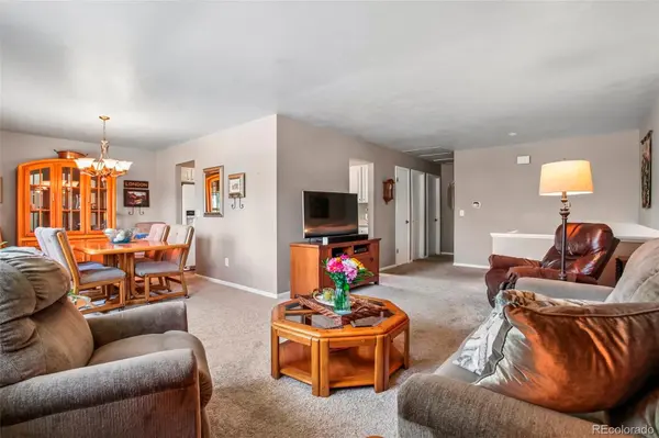 454 W Acoma DR, Littleton, CO 80120
