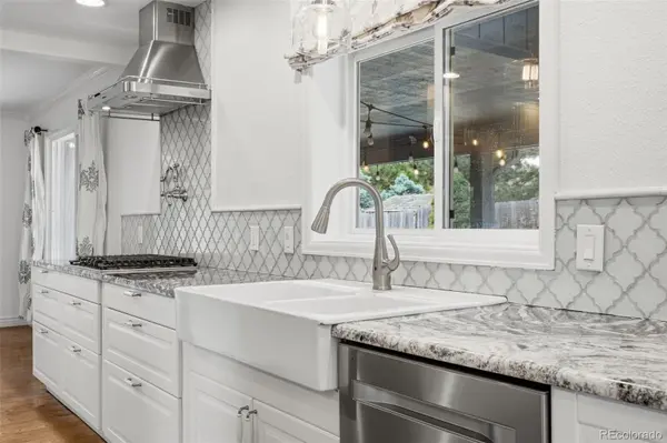9056 E Colorado CIR, Denver, CO 80231
