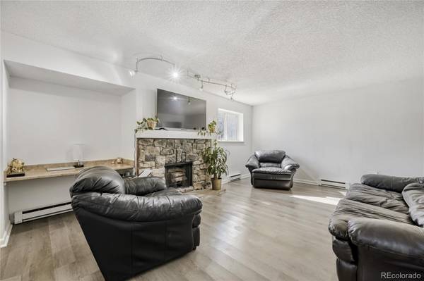 4074 S Atchison WAY #104, Aurora, CO 80014