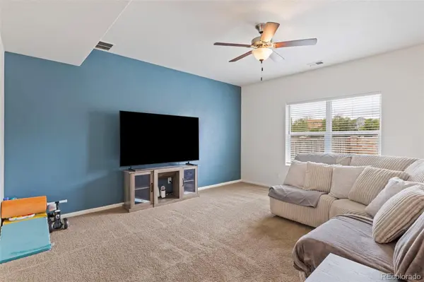 6206 Meadowbank LN, Colorado Springs, CO 80925